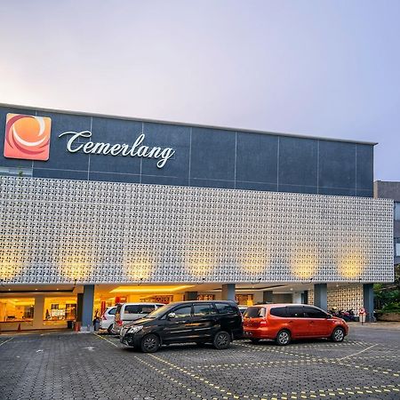 Hotel Cemerlang Μπαντούνγκ Εξωτερικό φωτογραφία