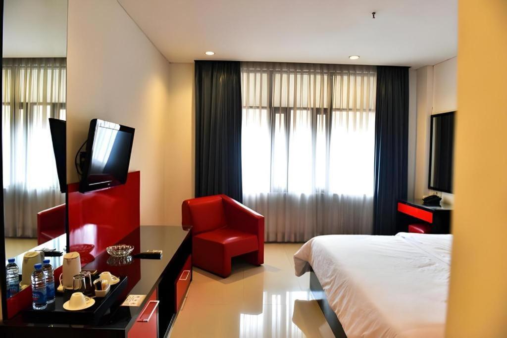 Hotel Cemerlang Μπαντούνγκ Εξωτερικό φωτογραφία