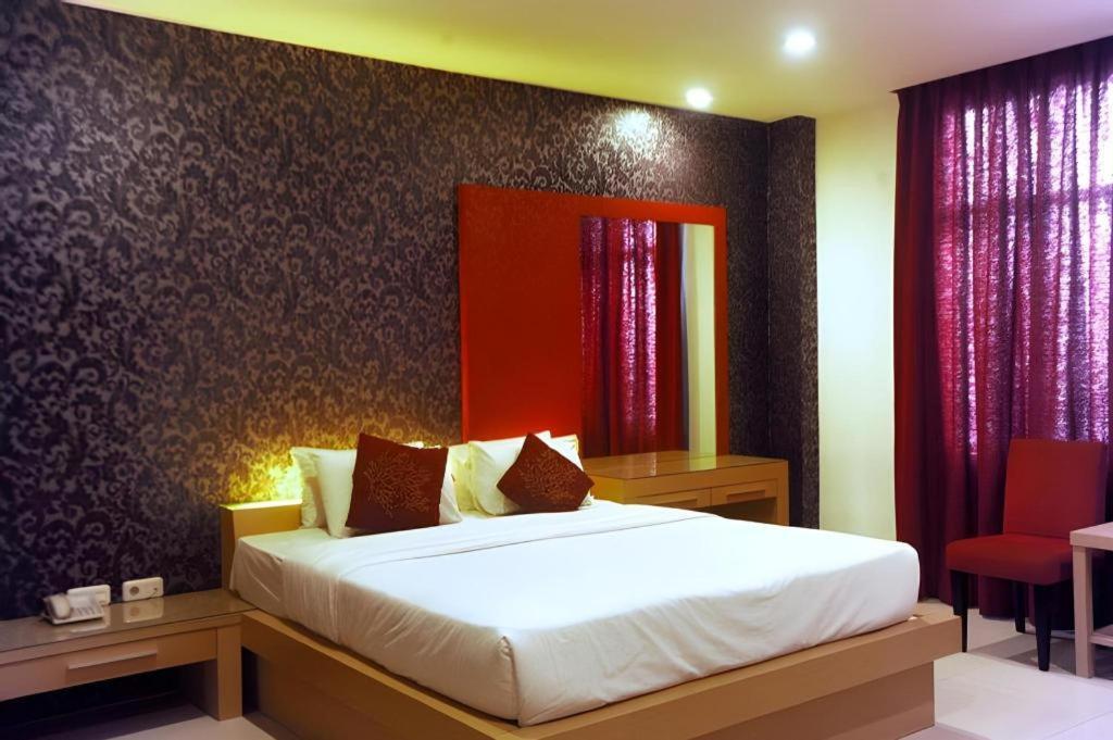 Hotel Cemerlang Μπαντούνγκ Εξωτερικό φωτογραφία
