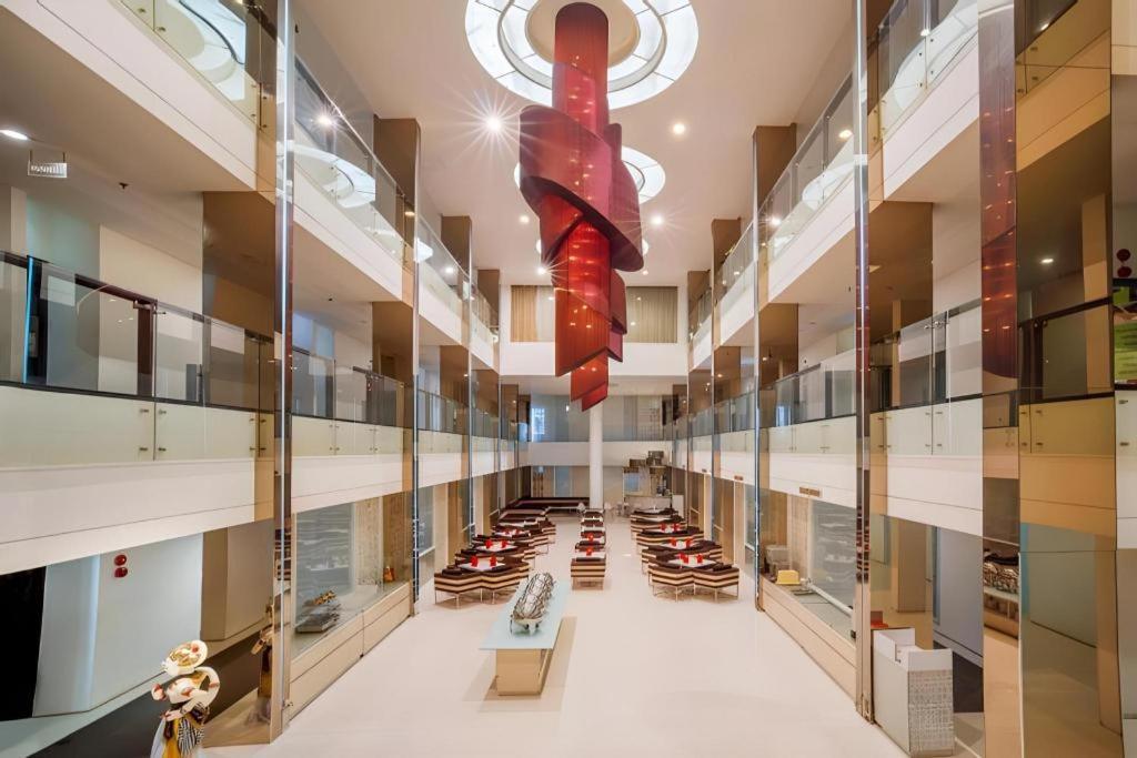 Hotel Cemerlang Μπαντούνγκ Εξωτερικό φωτογραφία